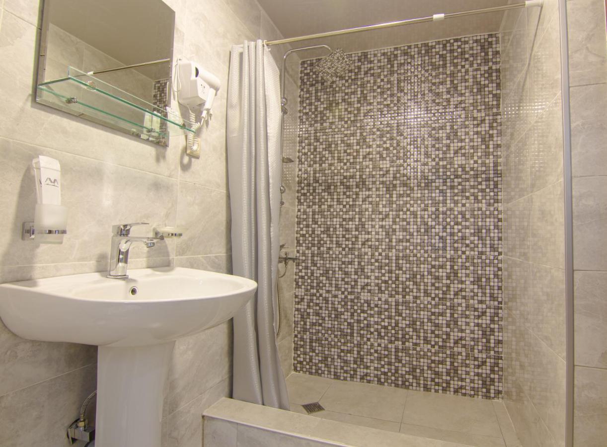 Lileo Inn Hotel Μέστια Εξωτερικό φωτογραφία