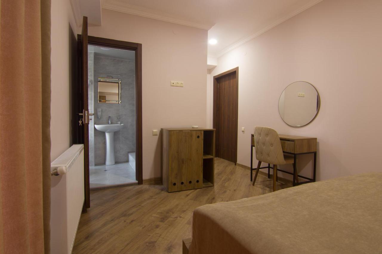 Lileo Inn Hotel Μέστια Εξωτερικό φωτογραφία