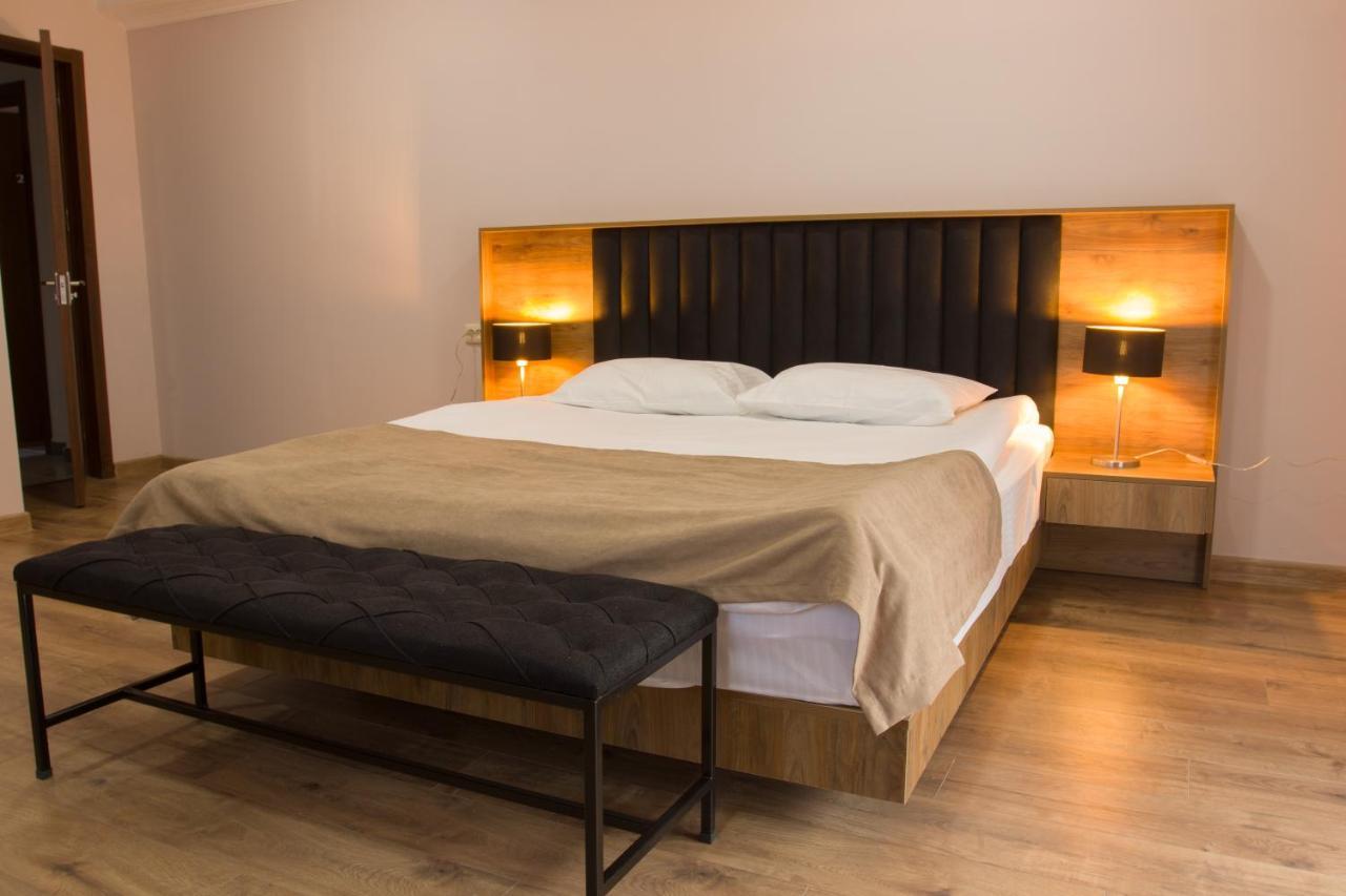 Lileo Inn Hotel Μέστια Εξωτερικό φωτογραφία